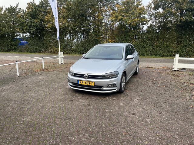 Volkswagen POLO 1.6 TDI Comfortline ADD CRUISE NAVI CARPLAY