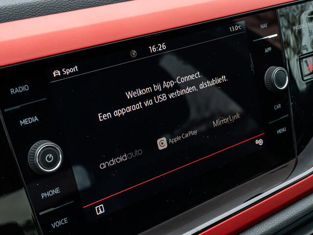 Volkswagen POLO 2.0 TSI GTI PANO VIRTUAL DASH STOELVERW 17 INCH CRUISE APPLE CARPLAY