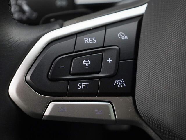 Volkswagen POLO 1.0TSI/115PK R-Line DSG Apple/Android Car Play · Camera+Parkeersensoren · Clima · Getint Glas · 16"Lichtmetalen velgen