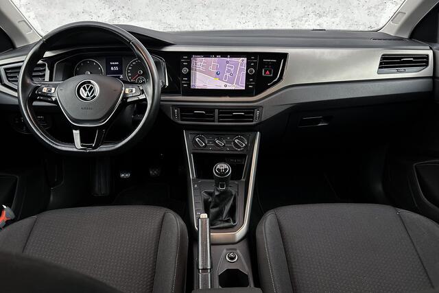 Volkswagen POLO 1.0 TSI Highline | Stoelverwarming | Adaptieve cruise control | Navigatie | Airco