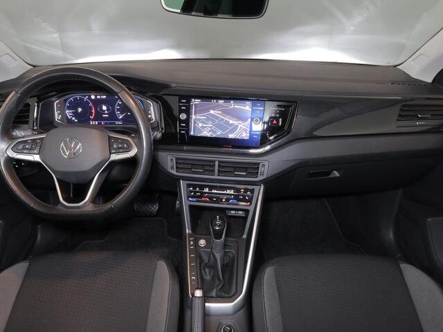 Volkswagen POLO 1.0 TSI Life Business 95 pk Automaat (DSG) | Verlengde garantie | Navigatie | Parkeersensoren | Achteruitrijcamera | Adaptieve cruise control | Stoelverwarming |