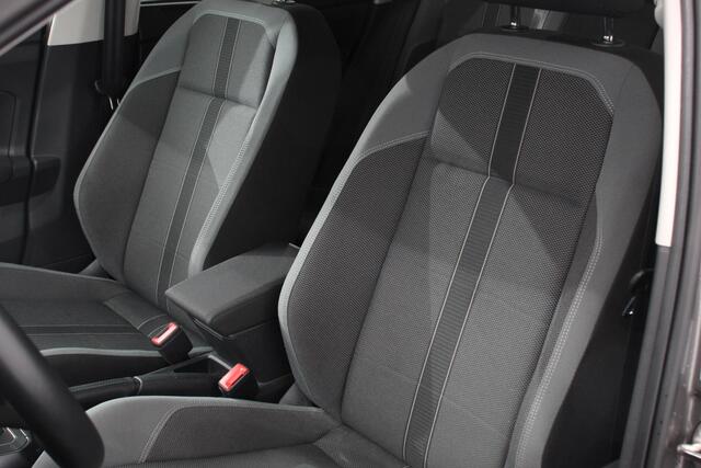 Volkswagen POLO 1.0 TSI 110pk DSG Highline Navigatie Apple Carplay/Android Auto Camera Parkeersensoren Adaptive Cruise Control