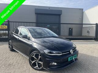 volkswagen-polo-r-line-carplay-acht