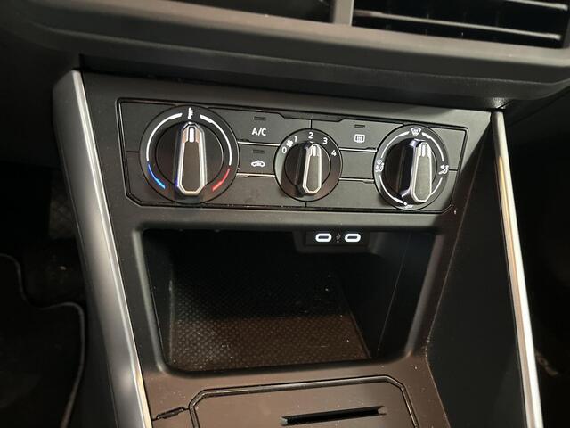 Volkswagen POLO 1.0 TSI Life · Apple/Android Car Play · P-Sensoren · Airco · DAB · Getint Glas · 15'' Inch · Garantie t/m 31-10-2027 of 100.000km