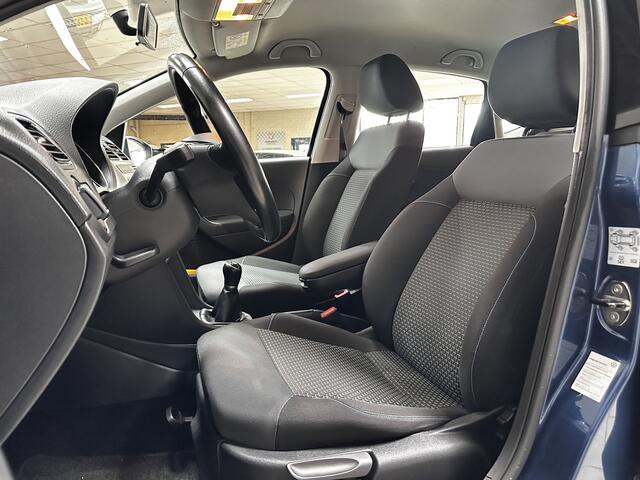 Volkswagen POLO 1.0 TSI BlueMotion/ Trekhaak/ Apple + Android/ 15'' LMV/ Navi/ Airco/ Cruise/ Elek. pakket/ Isofix/ Bluetooth/ Armsteun/ Multi. LEDER. Stuur/ Mistl./ PDC/ Dagrijverl./ Dakspoiler.