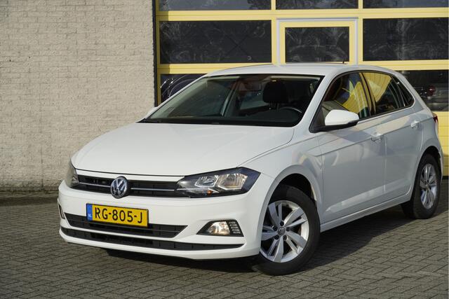 Volkswagen POLO 1.0 TSI 5drs Comfortline BJ2017 Lmv 15" | Led | Navi | App-Connect | Airco | Cruise control | Getint glas | Nw-model!