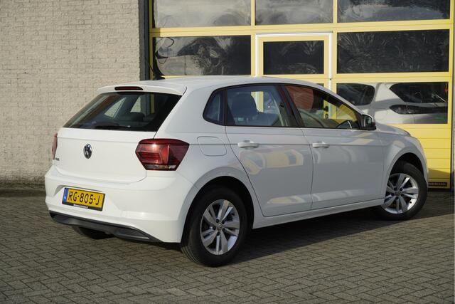 Volkswagen POLO 1.0 TSI 5drs Comfortline BJ2017 Lmv 15" | Led | Navi | App-Connect | Airco | Cruise control | Getint glas | Nw-model!