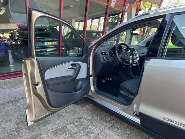 Volkswagen POLO 1.2 TSI Highline | Cross Polo | CC | Stoelverw. | Parkeersensoren |