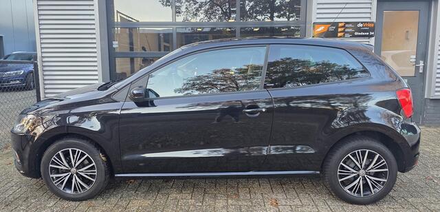 Volkswagen POLO 1.0 ALLSTAR **CLIMA-APK-CRUISECTRL**