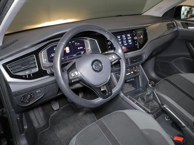 Volkswagen POLO 1.0 TSI Highline 95 pk | Navigatie | Autom. airco | Adaptieve cruise control | Apple Carplay/Android Auto | Voll. digitaal instrumentenpaneel |