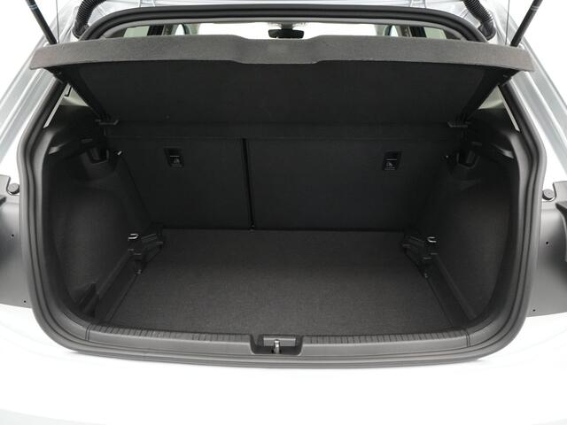 Volkswagen POLO 1.0 TSI 95pk Life Edition Navi via App Acc Pdc Camera Privacy glas Argon