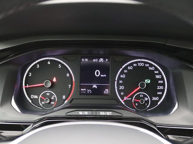 Volkswagen POLO 1.0 TSI Comfortline Business 95PK DSG Navi, Clima, PDC voor en achter, 16" LM Velgen, stoelverwarming