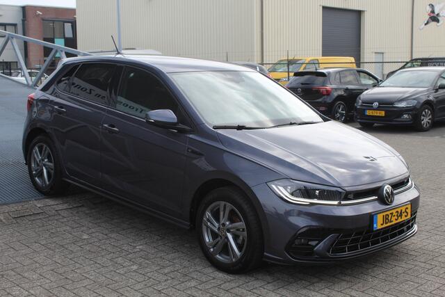 Volkswagen POLO 1.0 TSI 2x R-Line 1.0 TSI 2x R-Line Automaat IQLight/Stoelverwarming/Navigatie/Virtual cockpit/Adaptive cruise control/Achteruitrijcamera/Parkeersensoren rondom/Apple carplay/LED grill/Climate control/Draadloze telefoonlader/DAB/16''Lichtmetalen velgen