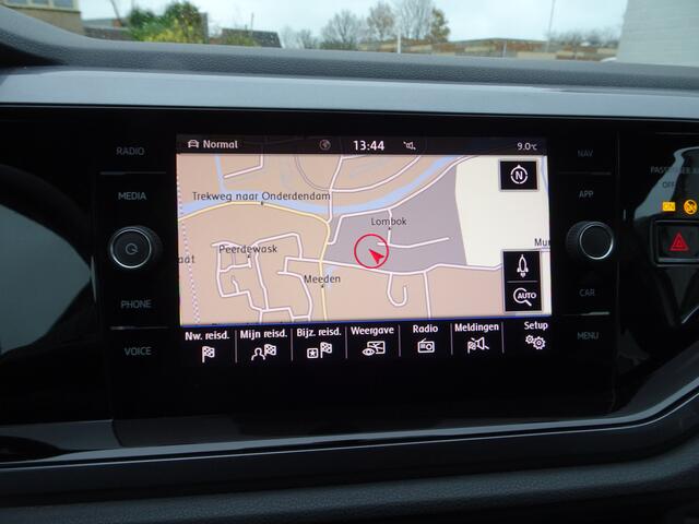Volkswagen POLO 1.0 TSI Comfortline Business Automatische airco, navigatie, cruise controle, parkeersensoren voor en achter, achteruitrijcamera, enz.