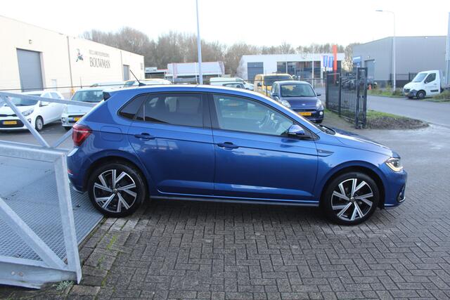 Volkswagen POLO 1.0 TSI R-Line Business 2x R-Line Automaat Navigatie/Virtual cockpit/Adaptive cruise control/Achteruitrijcamera/Parkeersensoren rondom/Apple carplay/Stoelverwarming/LED grill/IQ.light/Climate control/Draadloze telefoonlader/DAB/17''Lichtmetalen velgen.