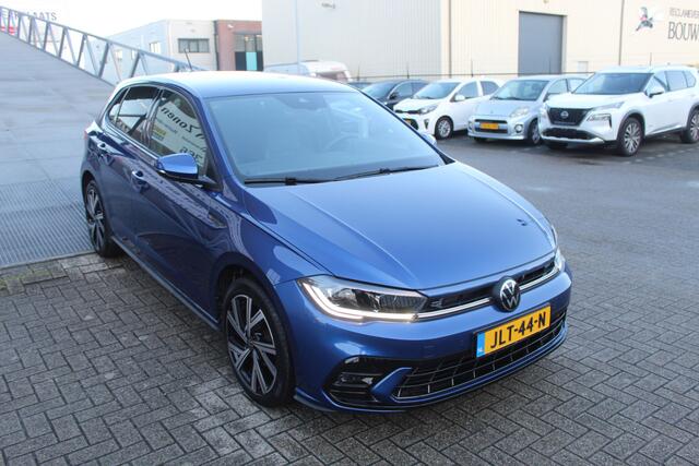 Volkswagen POLO 1.0 TSI R-Line Business 2x R-Line Automaat Navigatie/Virtual cockpit/Adaptive cruise control/Achteruitrijcamera/Parkeersensoren rondom/Apple carplay/Stoelverwarming/LED grill/IQ.light/Climate control/Draadloze telefoonlader/DAB/17''Lichtmetalen velgen.