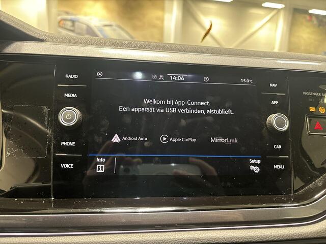 Volkswagen POLO 1.0 TSI 95pk Style · IQ.Light · Apple/Android Car Play · Navigatie · P-Sensoren · Draadloos Opladen · 16'' Inch · Garantie t/m 11-04-2027 of 100.000km