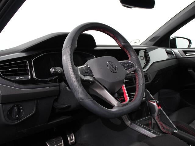 Volkswagen POLO 2.0 TSI GTI Automaat Navigatie Apple Carplay / Android Auto Adaptive Cruise Control Parkersensoren Park Assist Dodehoek Assistent Stoelverwarming Climate Control