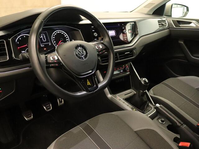 Volkswagen POLO 1.0 TSI Highline Business PARKEERSENSOREN VOOR EN ACHTER - CRUISE CONTROL - APPLE CARPLAY/ANDROID AUTO - CLIMATE CONTROL - STOEL VERWARMING - DAB RADIO
