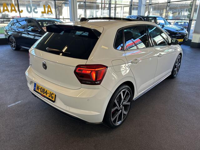 Volkswagen POLO 2.0 TSI GTI | Panoramadak | Digital dashboard | Adaptief onderstel | Achteruitrijcamera | Stoelverwarming | Climate control | Elek. inklapbare spiegels