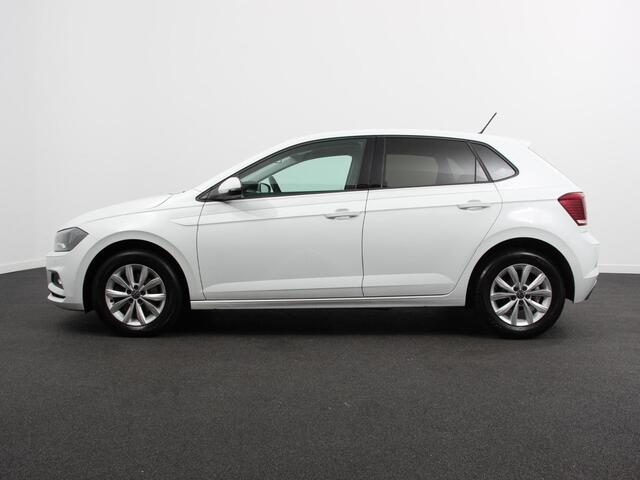 Volkswagen POLO 1.0 TSI 110pk Highline Plus DSG | Apple Carplay/Android Auto | Dab | Parkeer sensoren | Extra Getint Glas | Adaptive Cruise Control