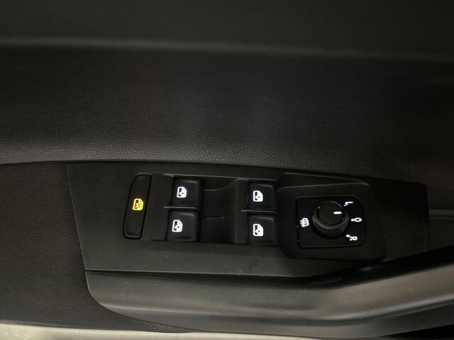 Volkswagen POLO 1.0 TSI 95pk Life · Apple/Android Car Play · Navigatie · P-Sensoren · DAB · Airco · 15'' Inch · Garantie t/m 26-10-2027 of 100.000km