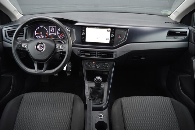 Volkswagen POLO 1.0 MPI Comfortline | PDC | CARPLAY | CRUISE CONTROL | STOELVERWARMING |