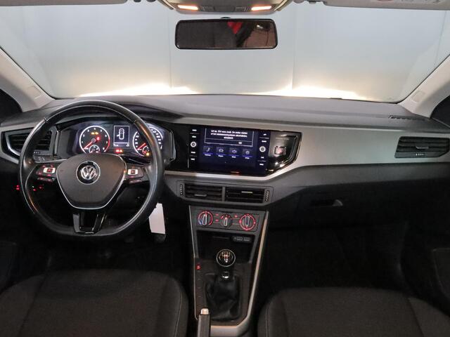 Volkswagen POLO 1.0 TSI Comfortline 95 pk | Navigatie via App | Airco | Adaptieve cruise control |