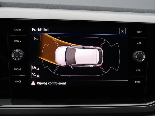 Volkswagen POLO 1.0 TSI Comfortline Business | Parkeersensoren | Camera | Navigatie | Climate Control