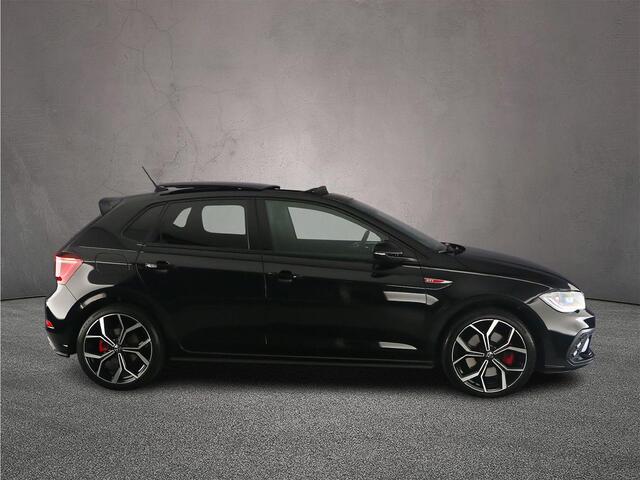 Volkswagen POLO GTI 2.0 TSI 207pk DSG Automaat Adaptive cruise control, Navigatie, Achteruitrijcamera, Beats audio, Parkeersensoren, LED matrix koplampen, Stoelverwarming