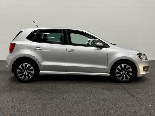 Volkswagen POLO 1.0 BlueMotion Edition Trekhaak Navigatie Apple Carplay/Android Auto Cruise Control Airco Lichtmetalen velgen Getinte ramen