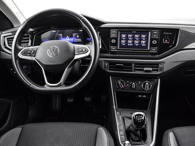 Volkswagen POLO 1.0 TSI 95pk Life · Apple/Android Car Play · P-Sensoren · Airco · DAB · Getint Glas · 15'' Inch · Garantie t/m 31-10-2027 of 100.000km