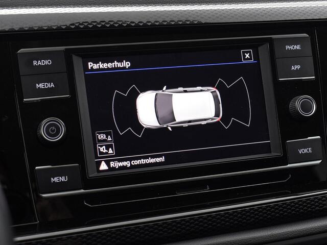 Volkswagen POLO 1.0 TSI 95pk Life · Apple/Android Car Play · P-Sensoren · Airco · DAB · Getint Glas · 15'' Inch · Garantie t/m 31-10-2027 of 100.000km