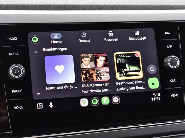 Volkswagen POLO 1.0 TSI 95pk DSG R-Line Camera · Apple/Andorid Car Play · P-Sensoren · DAB · Getint Glas · 16'' Inch · Garantie t/m 24-11-2028 of 100.000km