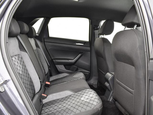 Volkswagen POLO 1.0 TSI 95pk DSG R-Line Camera · Apple/Andorid Car Play · P-Sensoren · DAB · Getint Glas · 16'' Inch · Garantie t/m 24-11-2028 of 100.000km