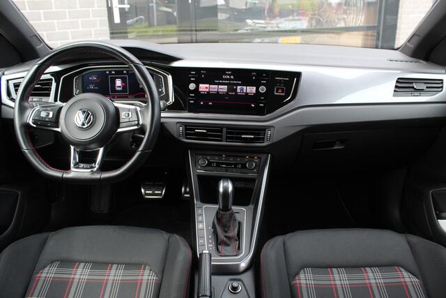 Volkswagen POLO 2.0 TSI GTI / Panoramadak / Carplay / Stoelverwarming