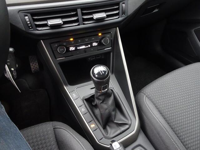 Volkswagen POLO 1.0 TSI Comfortline Business Automatische airco, navigatie, apple carplay, connected service, parkeersensoren voor en achter, cruise controlle, enz. GEEN IMPORT