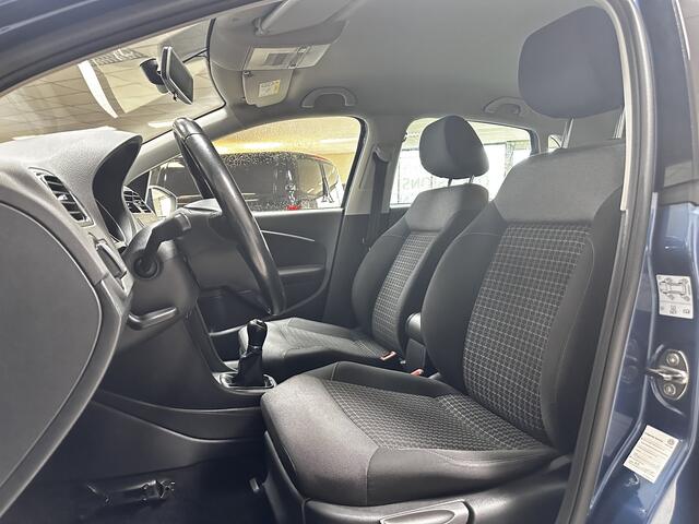 Volkswagen POLO 1.4 TDI Comfortline /Trekhaak /Apple + Android /Navi /Airco /Cruise /Elek. pakket /Bluetooth /15"LMV /Extra getint glas /Mistlampen /PDC V+A.