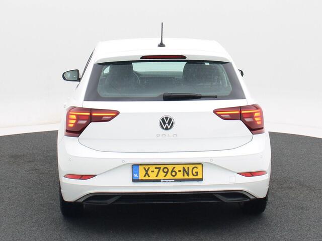Volkswagen POLO 1.0 TSI Life Business | Adaptive Cruise | Climate Control | Stoelverwarming | Parkeersensoren | Navigatie | Carplay | 15 Inch | 40.672 Km!!