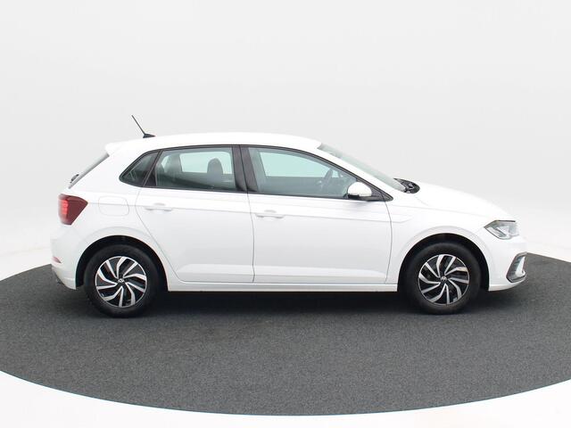 Volkswagen POLO 1.0 TSI Life Business | Adaptive Cruise | Climate Control | Stoelverwarming | Parkeersensoren | Navigatie | Carplay | 15 Inch | 40.672 Km!!