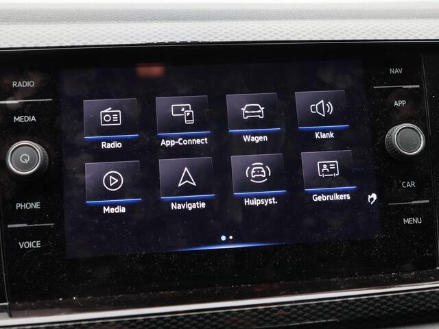 Volkswagen POLO 1.0 TSI Life Business | Adaptive Cruise | Climate Control | Stoelverwarming | Parkeersensoren | Navigatie | Carplay | 15 Inch | 40.672 Km!!