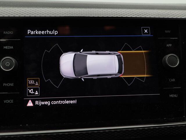 Volkswagen POLO 1.0 TSI Life Business | Adaptive Cruise | Climate Control | Stoelverwarming | Parkeersensoren | Navigatie | Carplay | 15 Inch | 40.672 Km!!