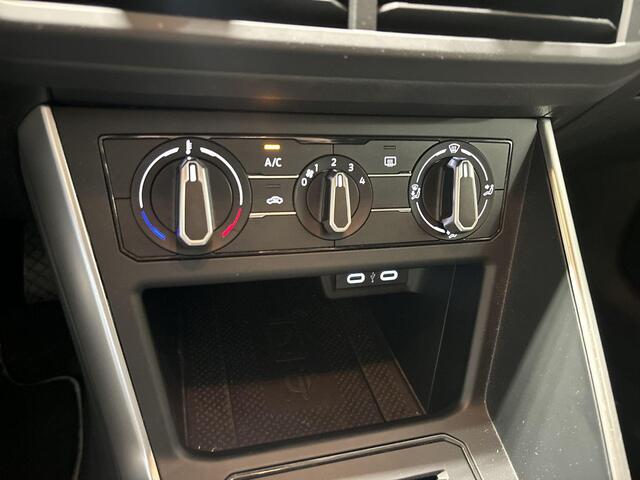 Volkswagen POLO 1.0 TSI 95pk Life · Apple/Android Car Play · Navigatie · P-Sensoren · Airco · Getint Glas · 15'' Inch · Garantie t/m 27-10-2027 of 100.000km