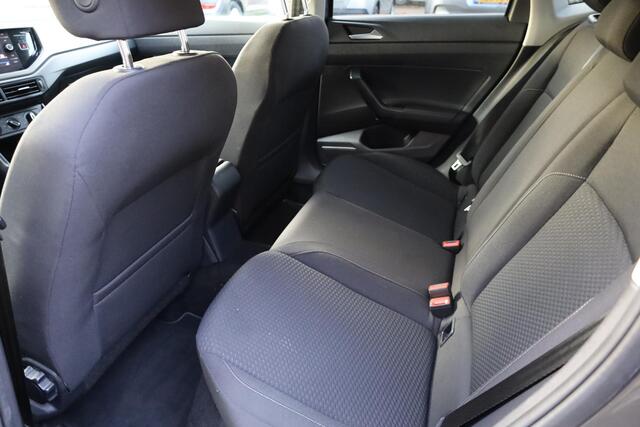 Volkswagen POLO 1.0 MPI Comfortline Business CARPLAY AIRCO DAB CRUISE NAVI VOICE 2XPDC LMV