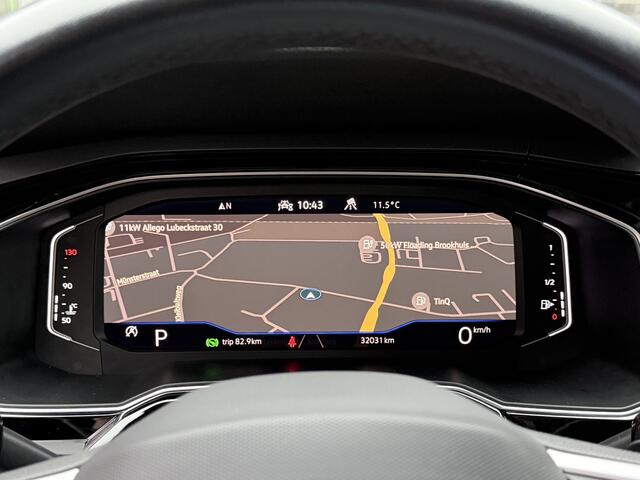 Volkswagen POLO 1.0 TSI AUT. *!* 2x R-LINE *!* PANODAK/ RADAR/ IQ LED/ 17 INCH/ VIRTUAL DASHBORD *!*