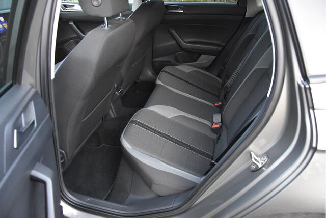 Volkswagen POLO 1.0 TSI Highline Virtueel cockpit Nieuwstaat! NAP 1e eigenaar