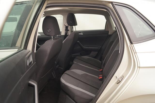 Volkswagen POLO 1.0 TSI DSG Highline -PANO-ECC-ACC-PDC-