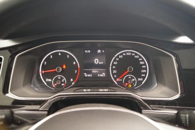 Volkswagen POLO 1.0 TSI DSG Highline -PANO-ECC-ACC-PDC-