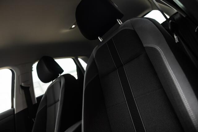 Volkswagen POLO 1.0 TSI Style | CarPlay | Stoelverwarming | Cruise Control |