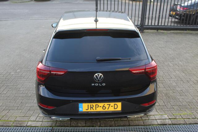 Volkswagen POLO 1.0 TSI 2x R-Line Automaat Navigatie/Virtual cockpit/Adaptive cruise control/Achteruitrijcamera/Parkeersensoren rondom/Apple carplay/Stoelverwarming/LED grill/IQ.light/Climate control/Draadloze telefoonlader/DAB/17''Lichtmetalen velgen
